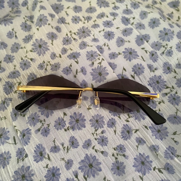Cartier Gold Tone/Black Panther Rimless Sunglass - Picture 10 of 13